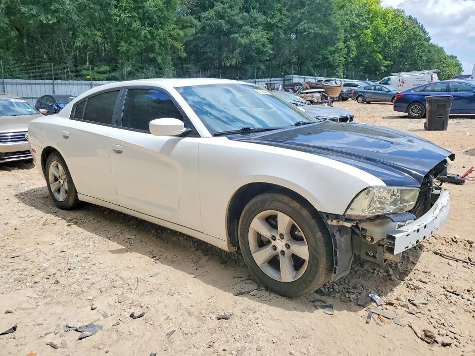 2013 DODGE CHARGER SE  