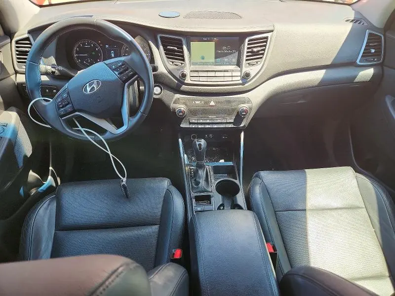 2016 HYUNDAI TUSCON   
