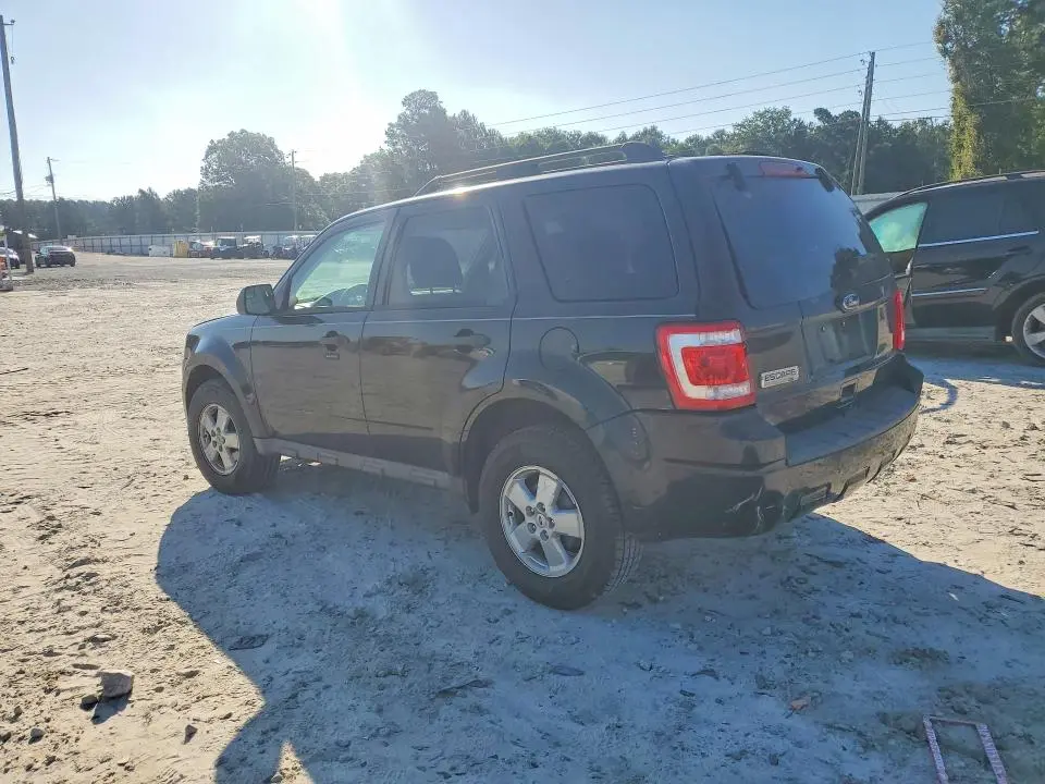 2010 FORD ESCAPE XLT  