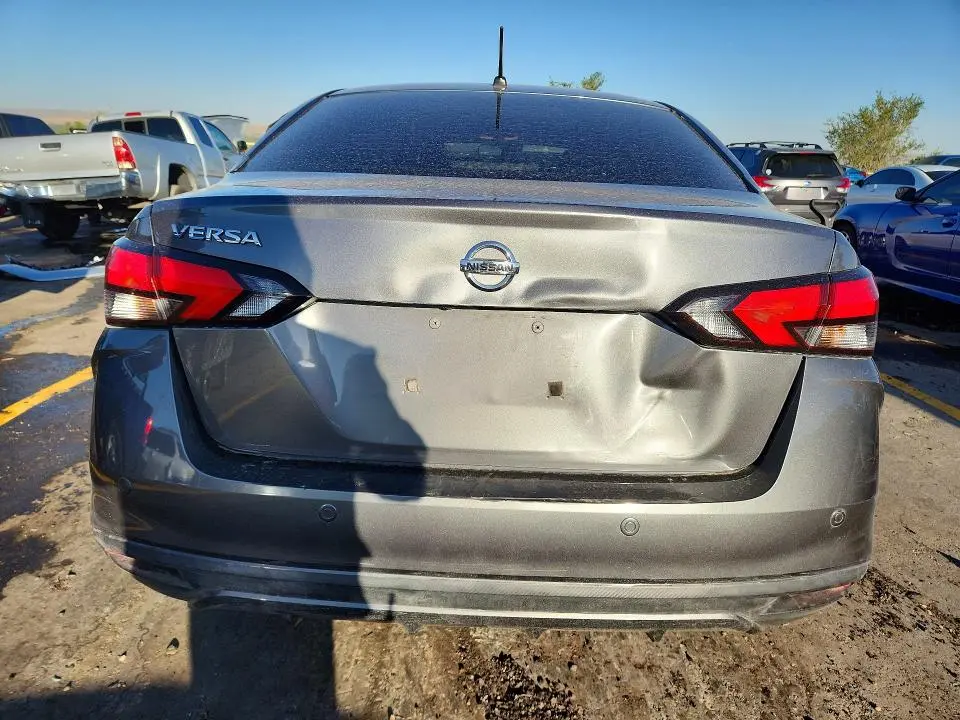2021 NISSAN VERSA S  
