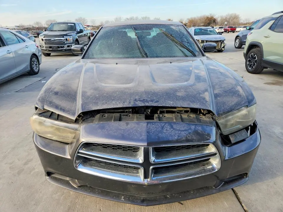 2014 DODGE CHARGER SE  