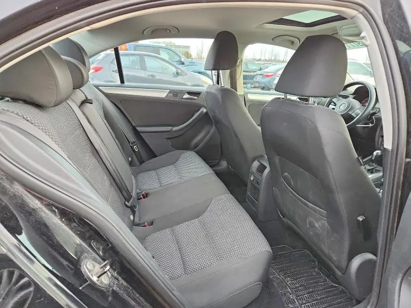 2014 VOLKSWAGEN JETTA SE  