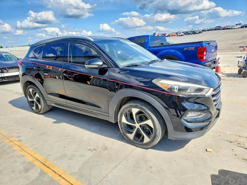 2016 HYUNDAI TUCSON SPORT  