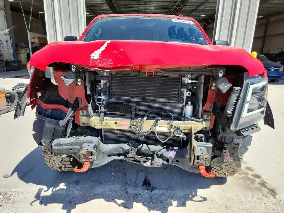 2021 NISSAN TITAN PRO-4X  