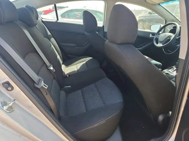 2017 KIA FORTE LX  