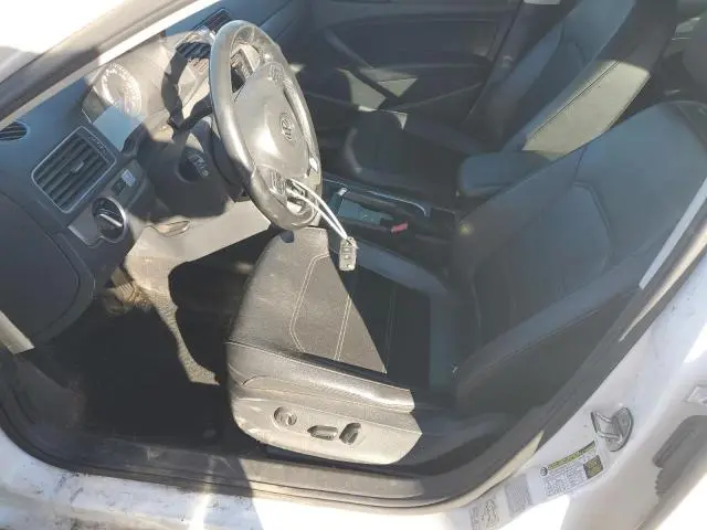 2015 VOLKSWAGEN PASSAT SE  