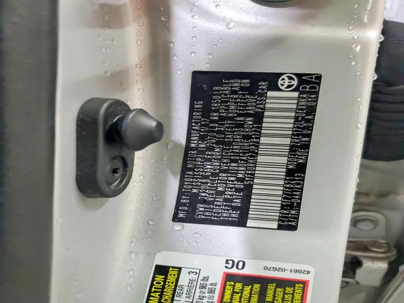 2018 TOYOTA COROLLA LE  