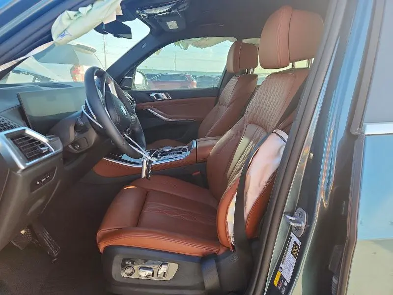 2025 BMW X5 XDRIVE50E  