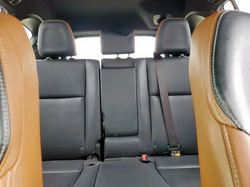 2016 TOYOTA RAV4 SE  