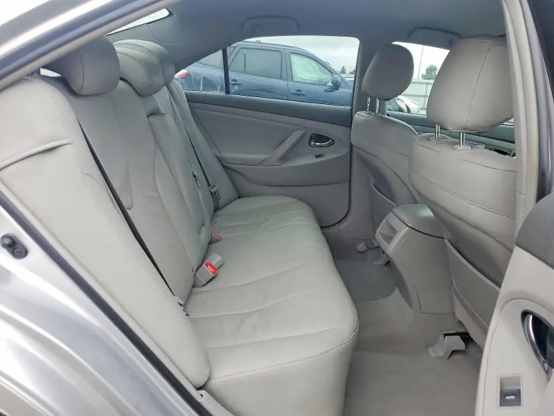 2011 TOYOTA CAMRY LE  