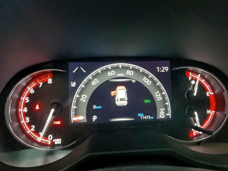 2024 TOYOTA RAV4 XLE  