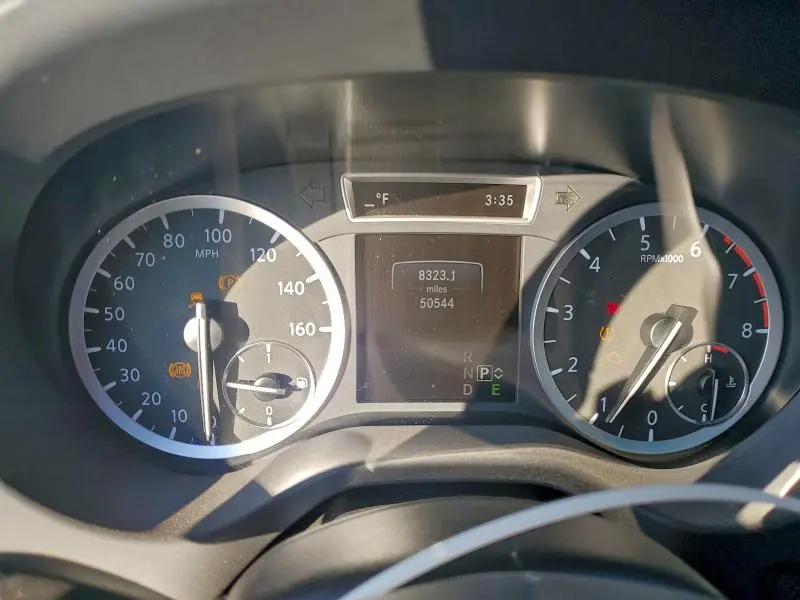 2017 INFINITI QX30 BASE  