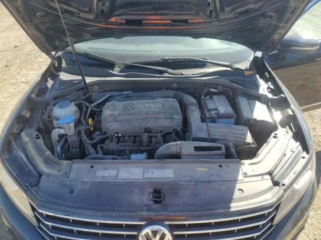 2017 VOLKSWAGEN PASSAT SE  