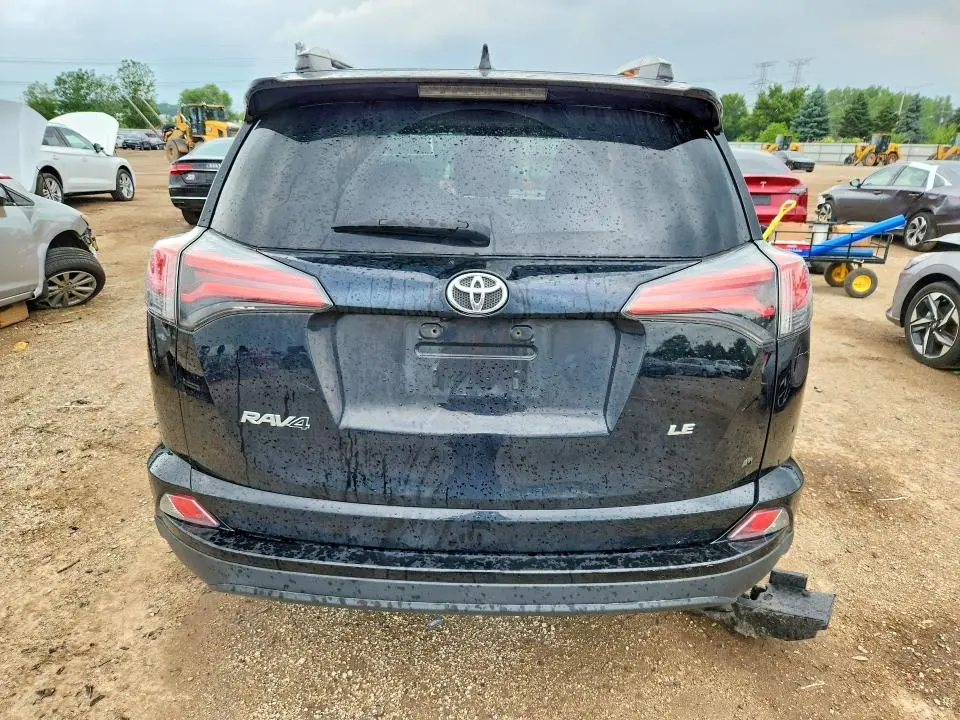 2016 TOYOTA RAV4 LE  