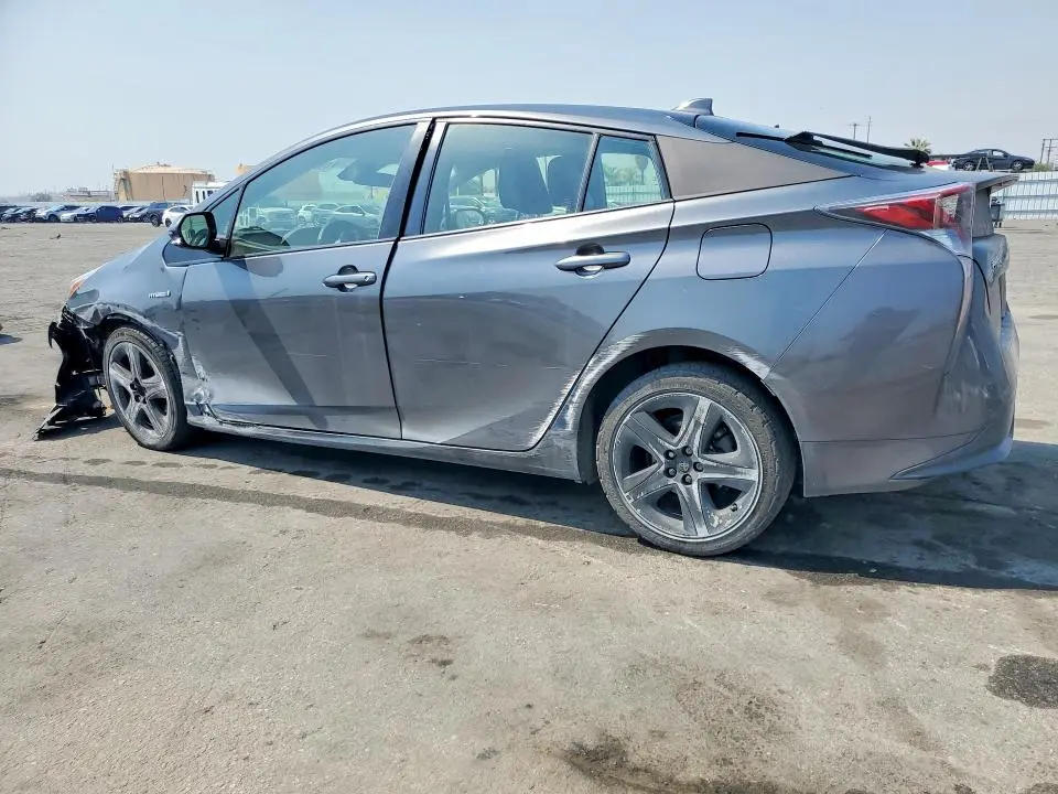 2016 TOYOTA PRIUS THREE TOURING  