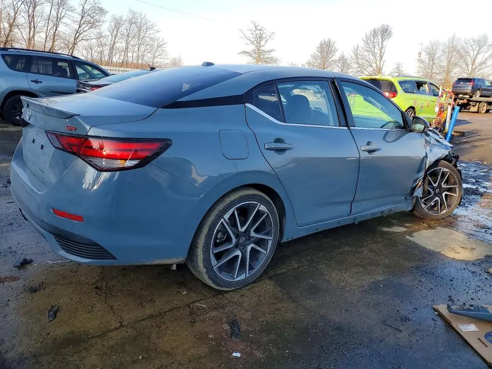 2024 NISSAN SENTRA SR  