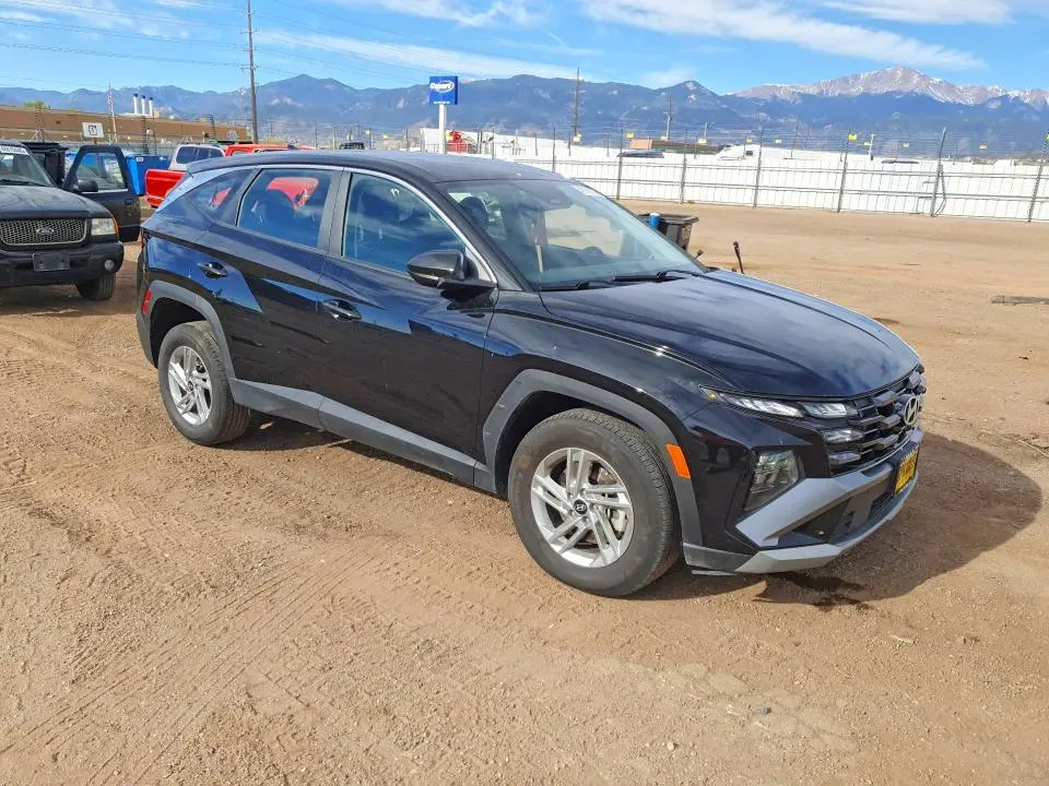 2025 HYUNDAI TUCSON SE  