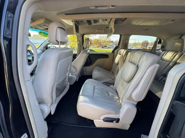 2013 CHRYSLER TOWN & COUNTRY TOURING  