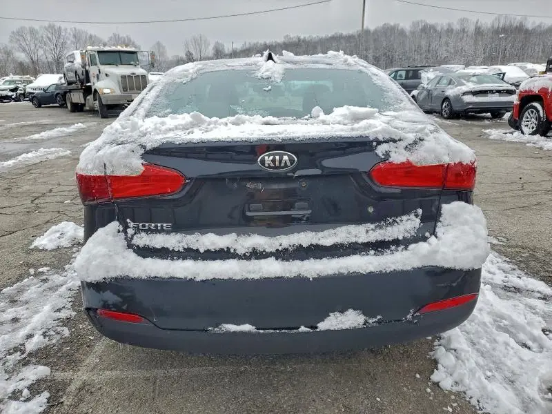 2015 KIA FORTE LX  