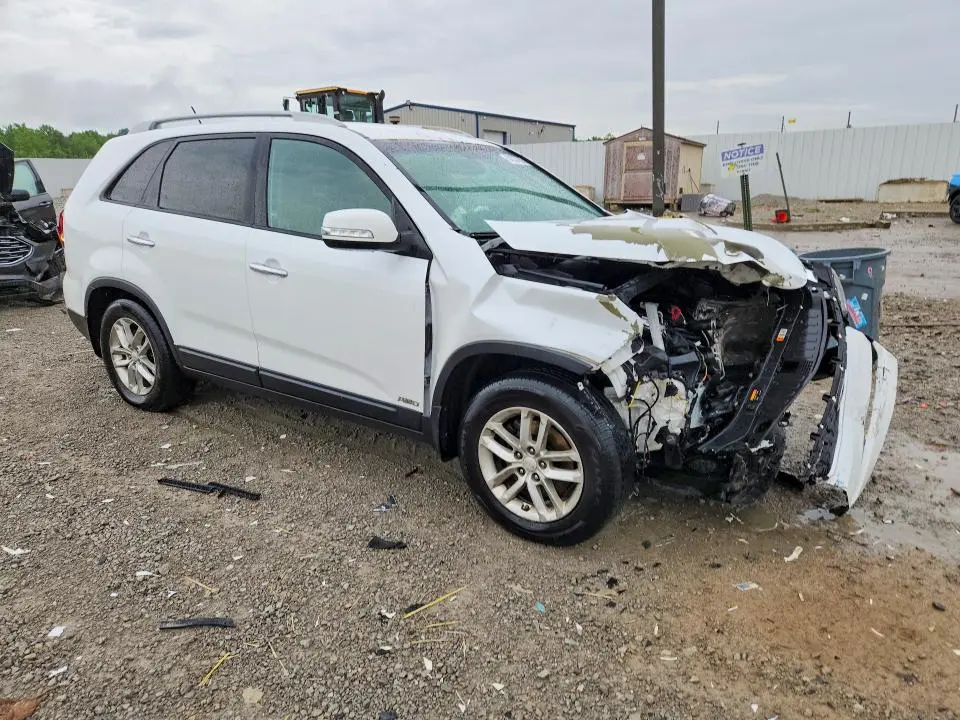 2015 KIA SORENTO LX  
