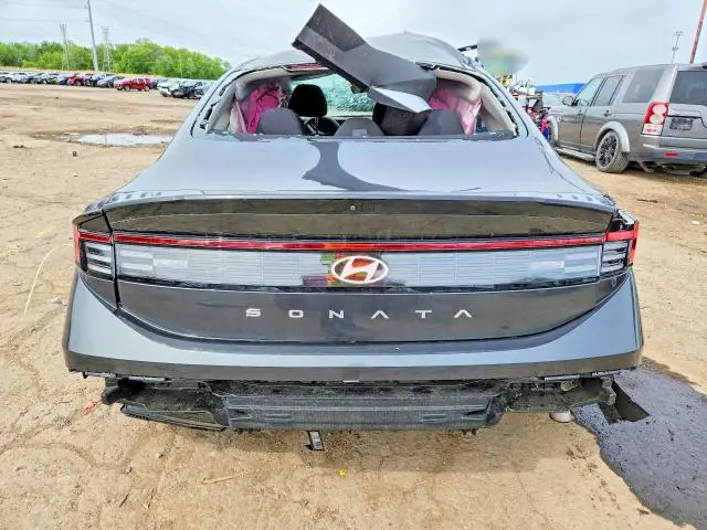 2025 HYUNDAI SONATA SE  