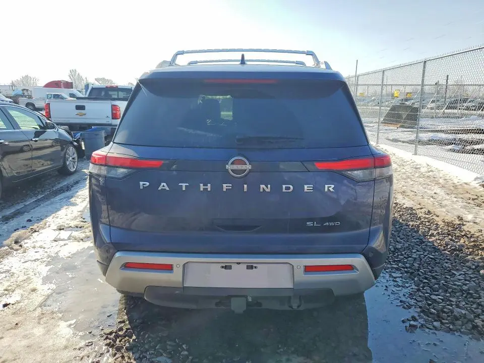 2023 NISSAN PATHFINDER SL  