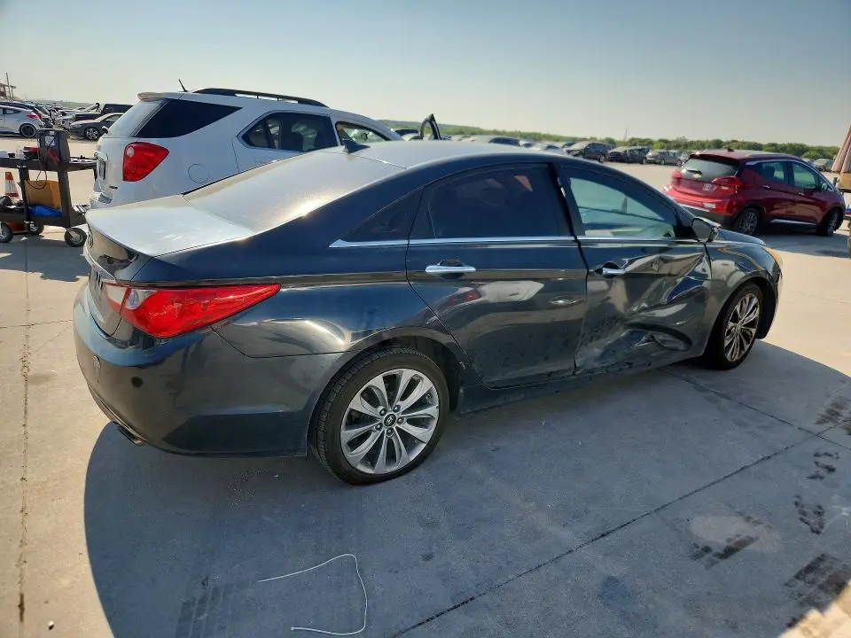 2013 HYUNDAI SONATA SE  