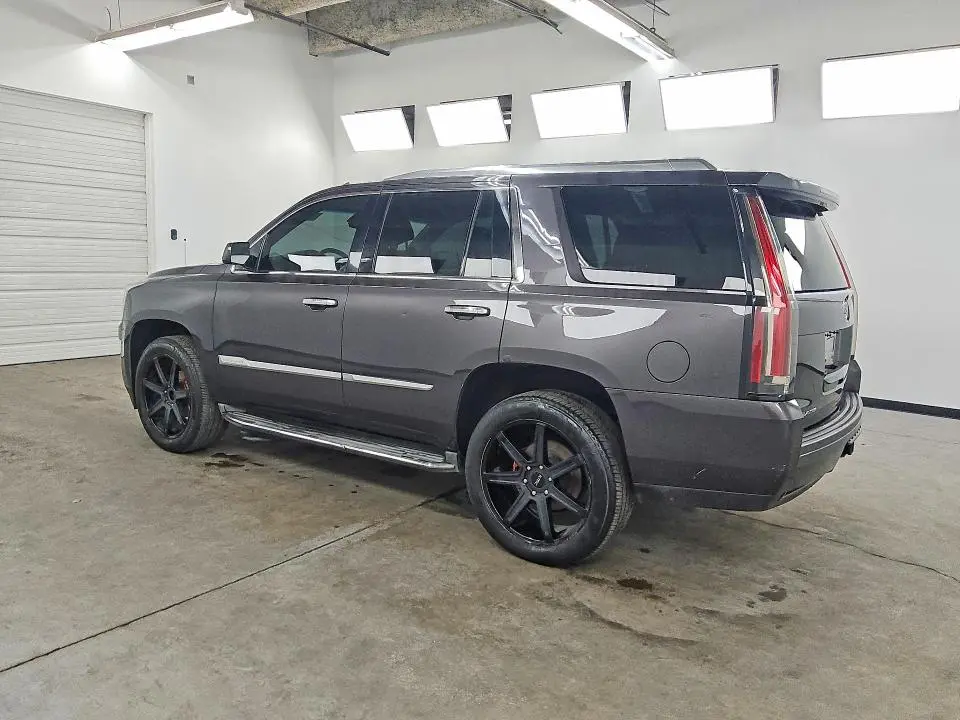 2015 CADILLAC ESCALADE LUXURY  
