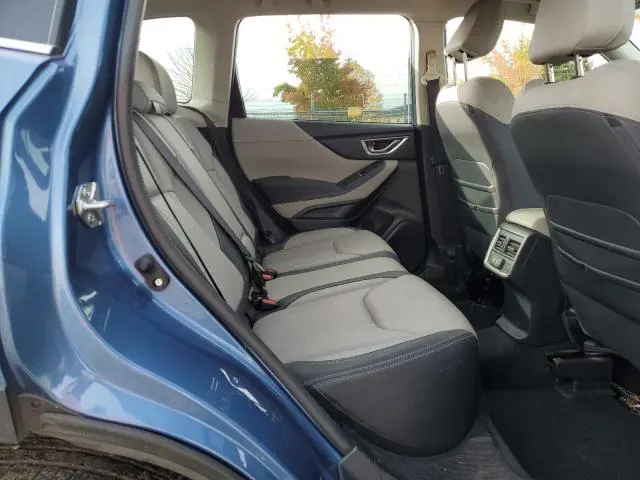 2022 SUBARU FORESTER LIMITED  