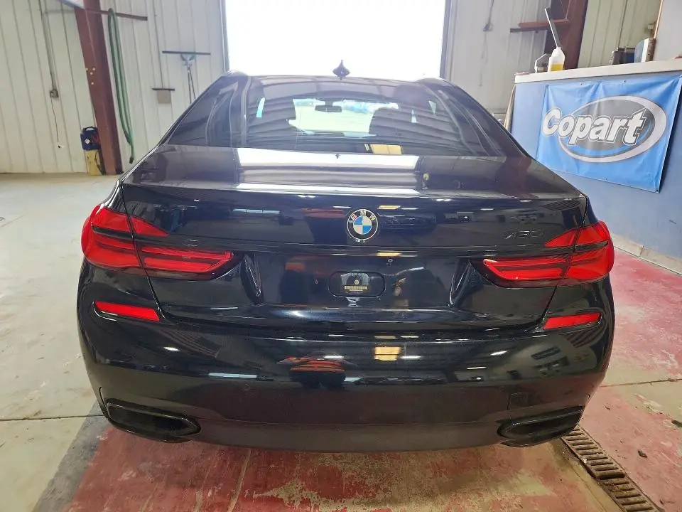 2017 BMW 750 XI  