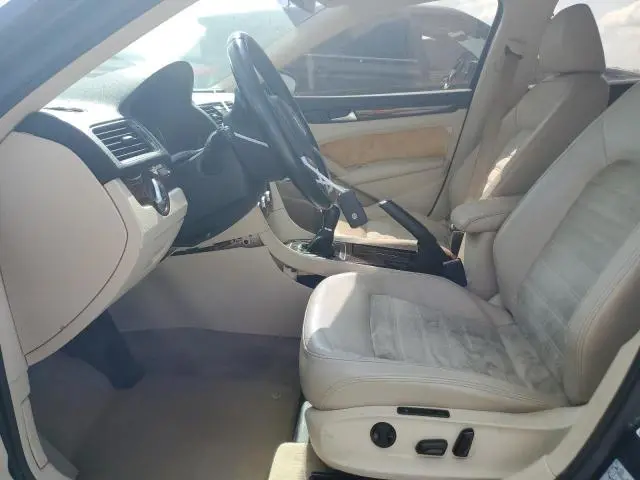 2012 VOLKSWAGEN PASSAT SEL  