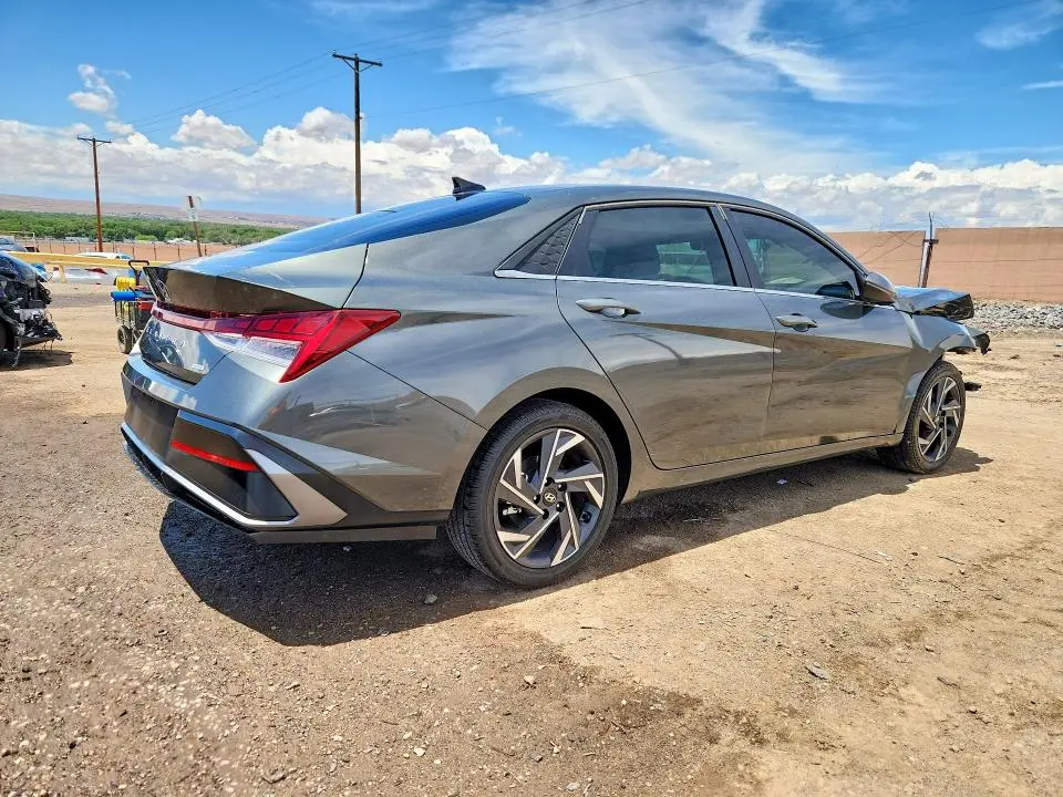 2025 HYUNDAI ELANTRA LIMITED  