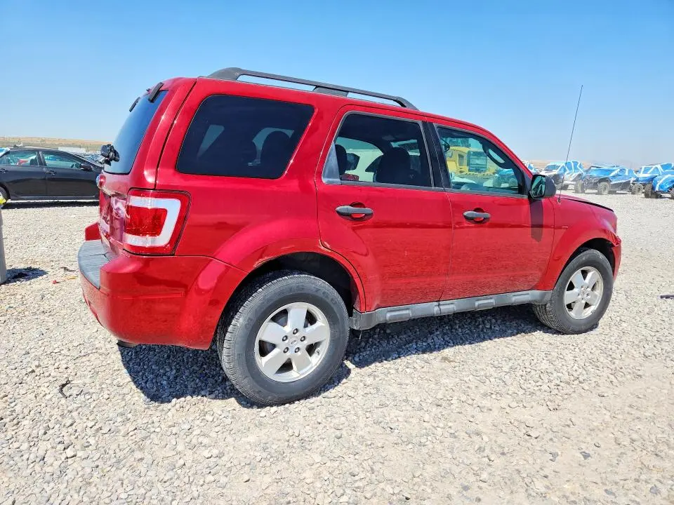 2011 FORD ESCAPE XLT  