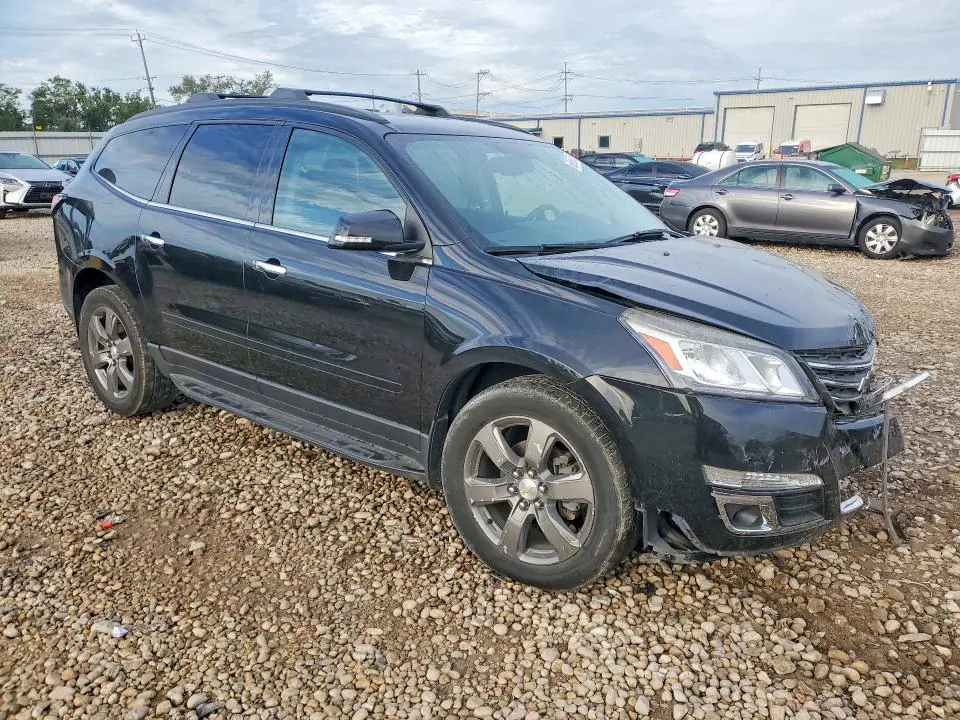 2017 CHEVROLET TRAVERSE LT  