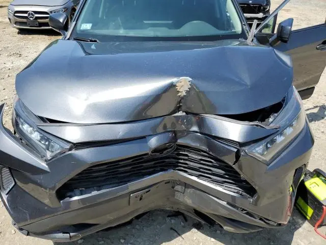 2019 TOYOTA RAV4 LE  