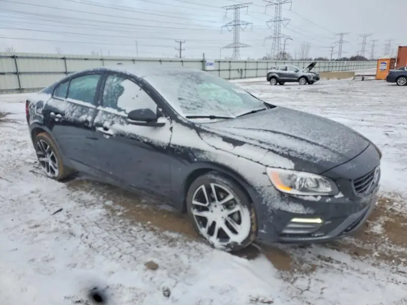 2017 VOLVO S60   