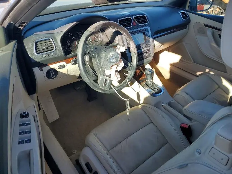 2012 VOLKSWAGEN EOS LUX  