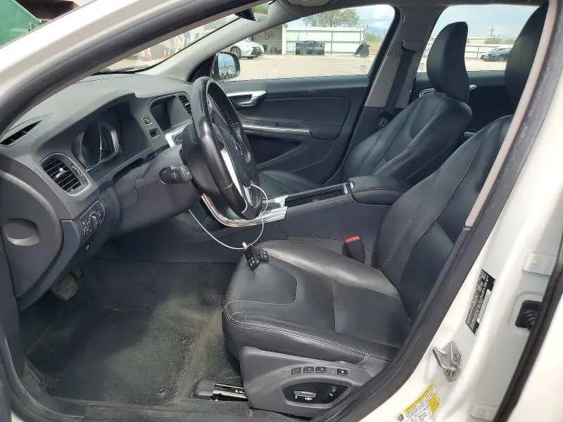 2016 VOLVO V60 T5 PREMIER  