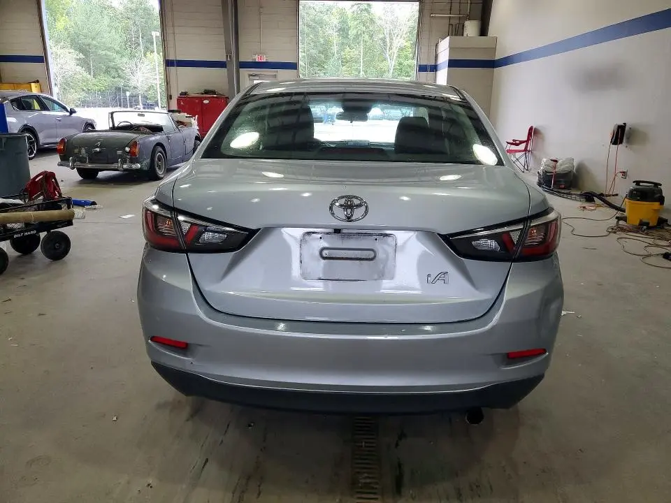 2017 TOYOTA YARIS IA BASE  