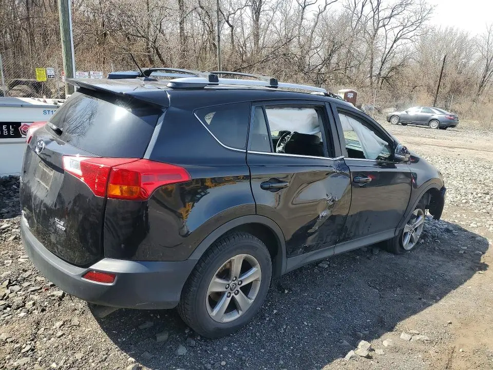 2015 TOYOTA RAV4 XLE  