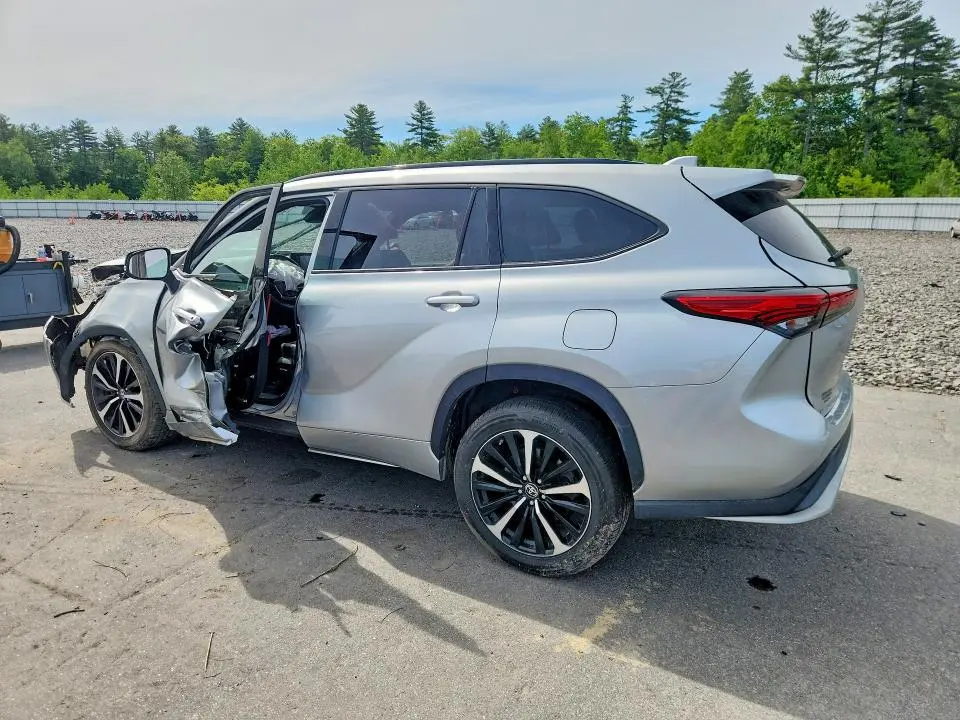2021 TOYOTA HIGHLANDER XSE  