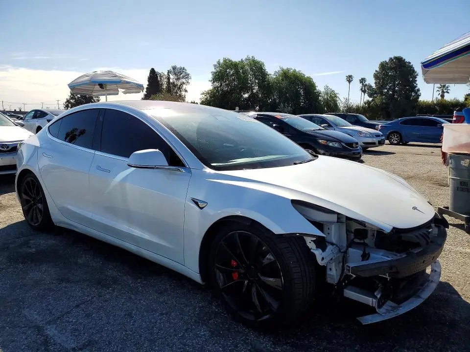 2018 TESLA MODEL 3   
