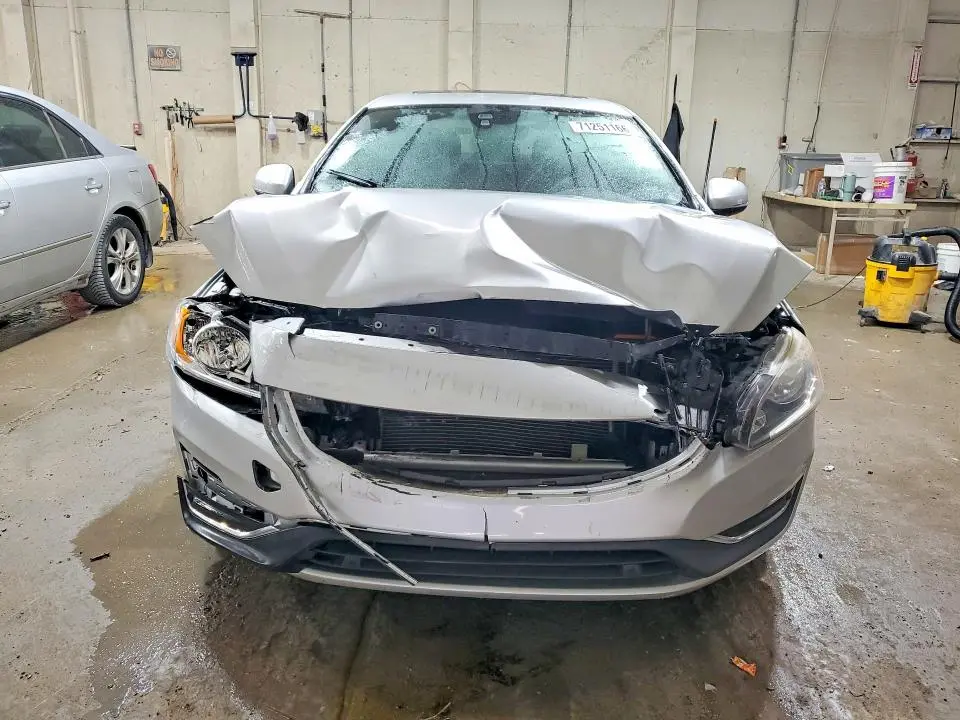2016 VOLVO S60 PREMIER  