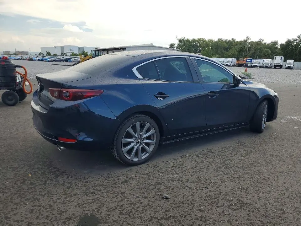 2024 MAZDA 3 PREFERRED  