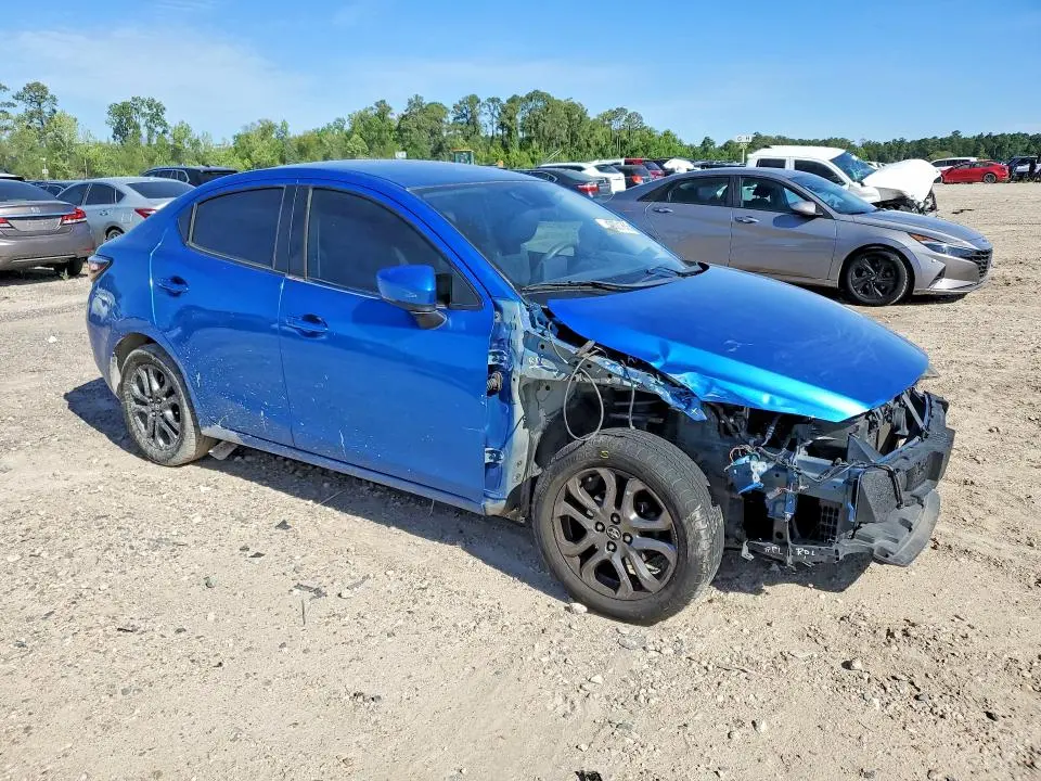 2019 TOYOTA YARIS LE  
