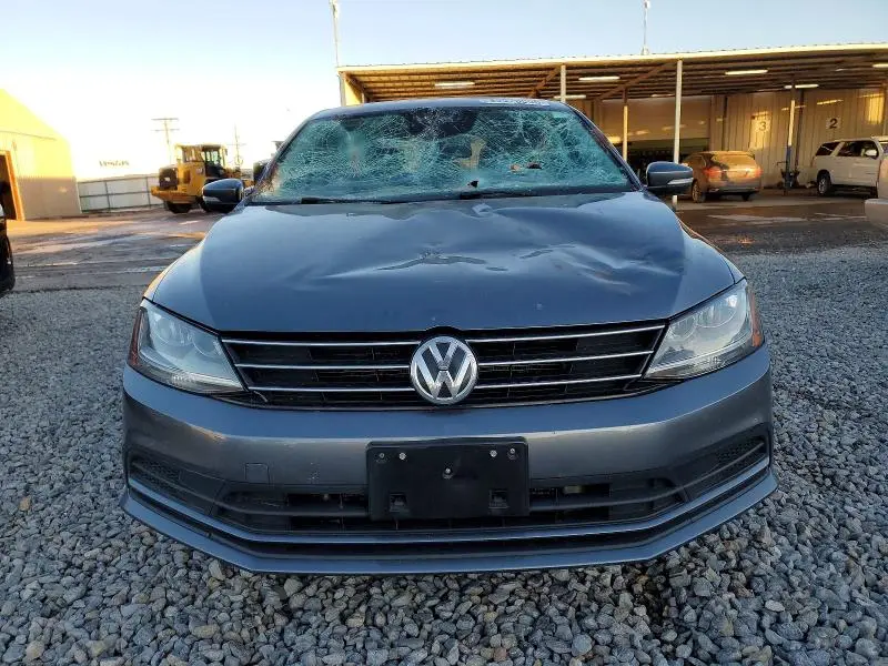 2017 VOLKSWAGEN JETTA SE  