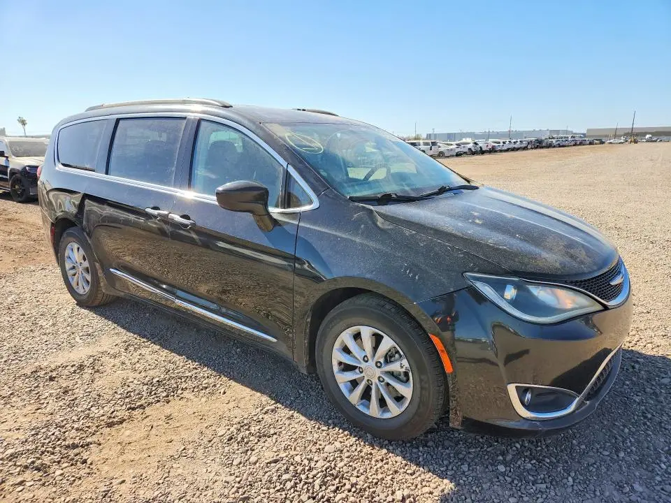 2017 CHRYSLER PACIFICA TOURING L  