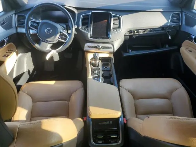 2017 VOLVO XC90 T6  