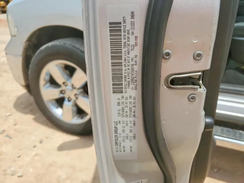 2015 RAM 1500 SLT  