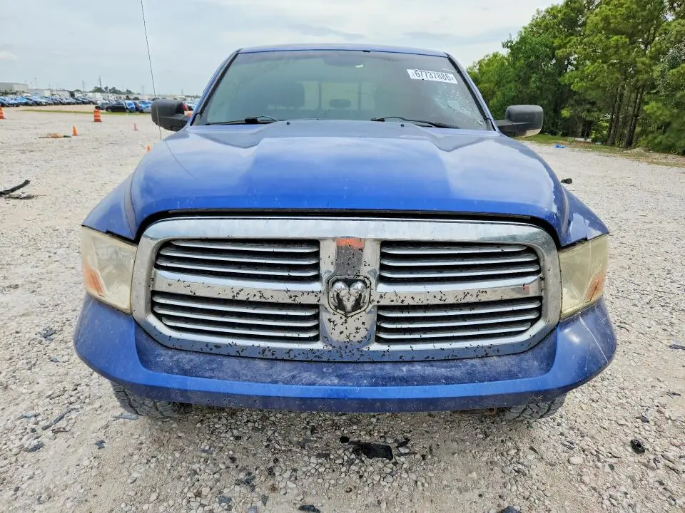 2016 RAM 1500 SLT  